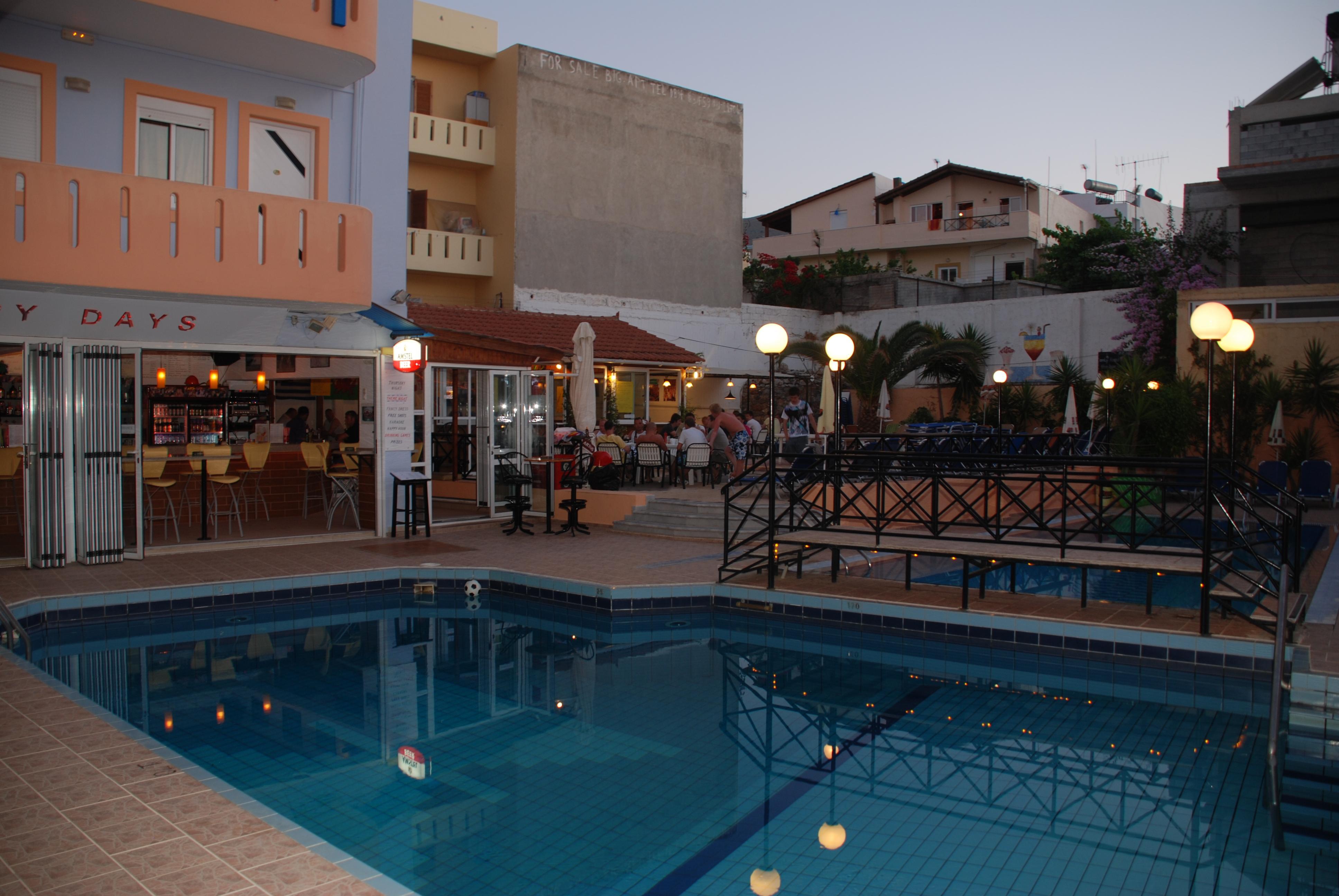 Happy Days Aparthotel Malia Exterior foto