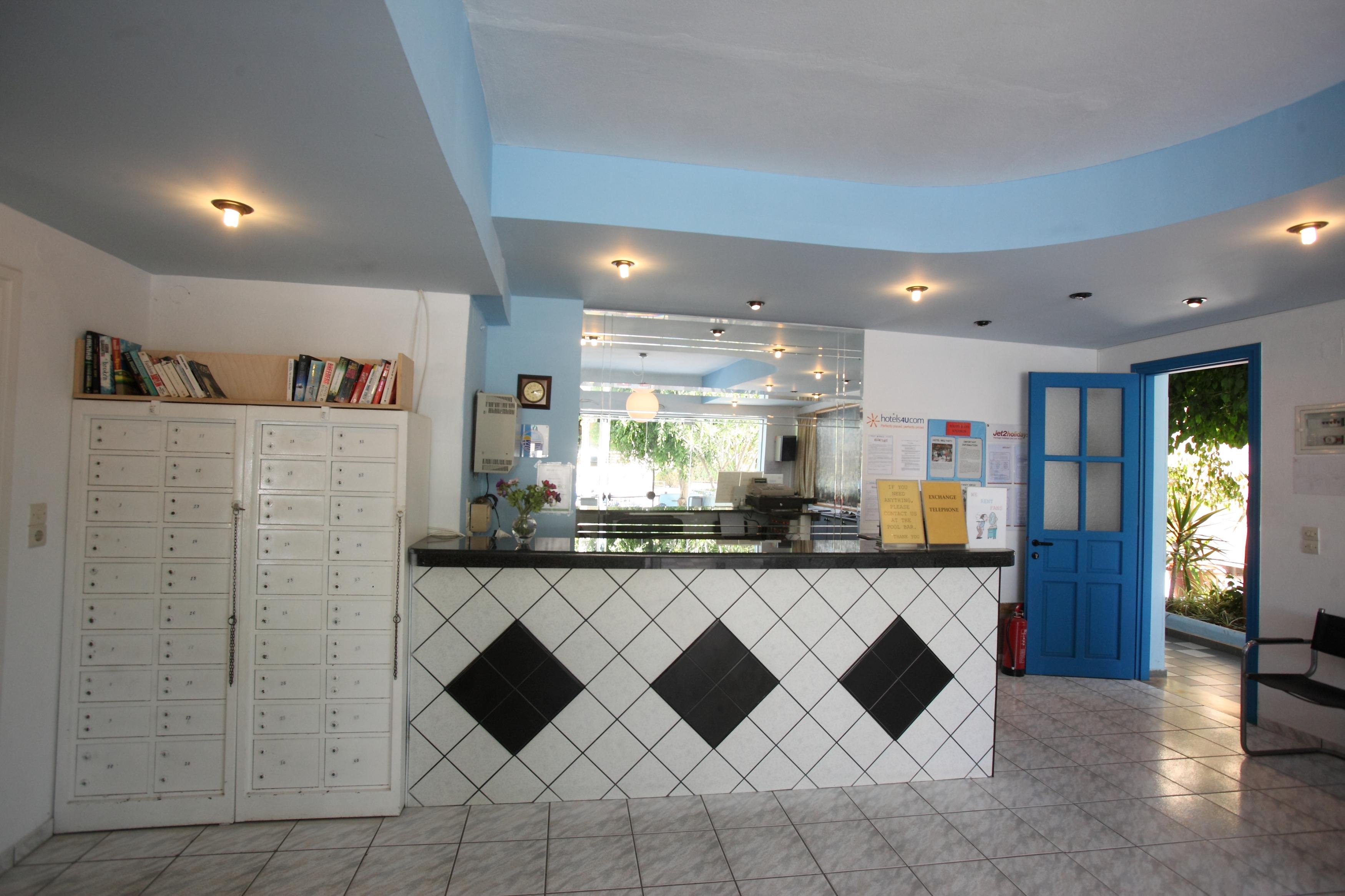 Happy Days Aparthotel Malia Exterior foto